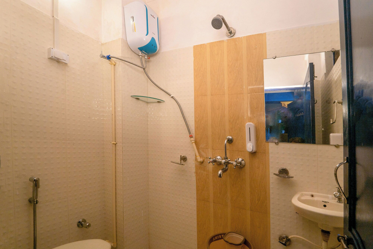 Bathroom, Venice View Hotel & Restaurant, Udaipur
