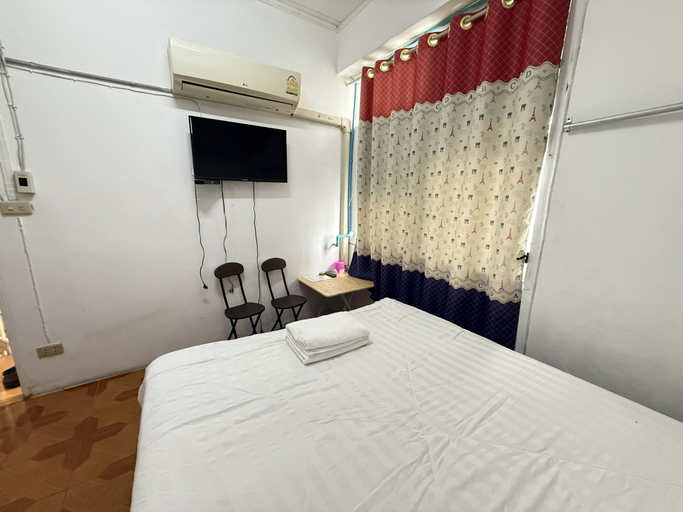 Bedroom 3, Happyland Guesthouse, Bang Kapi