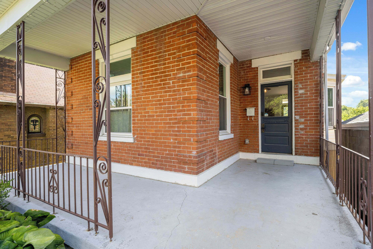 Others 5, Ludlow Lodge w/ City Views, Kenton