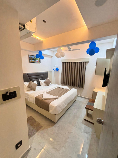 Others 2, hotel hill top, Ahmadabad