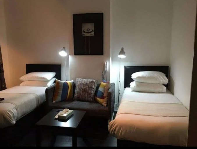 Others 5, Park Crescent Hotel, Manchester