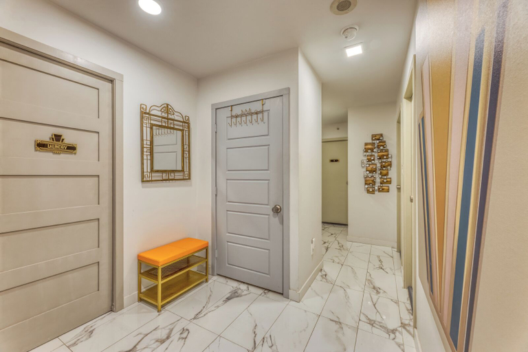 Others 5, Art Deco Broadway Bedroom (with Shared Common Area), Greater Vancouver