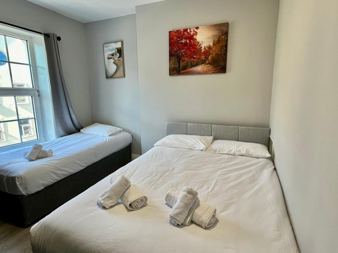 Bedroom 5, Shamrock Inn