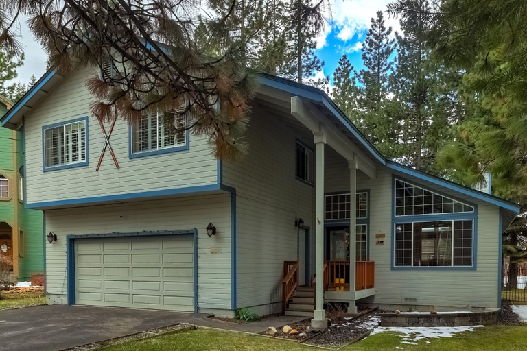 Exterior & Views 2, Sutter Trail Sparkles - Air Conditioned Large Family Home!, El Dorado