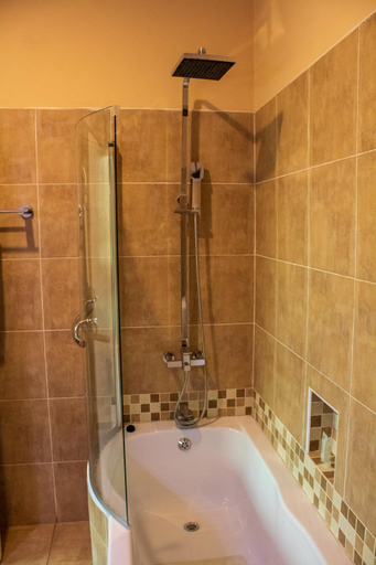 Bathroom 4, Malville Boutique Hotel, Lilongwe City