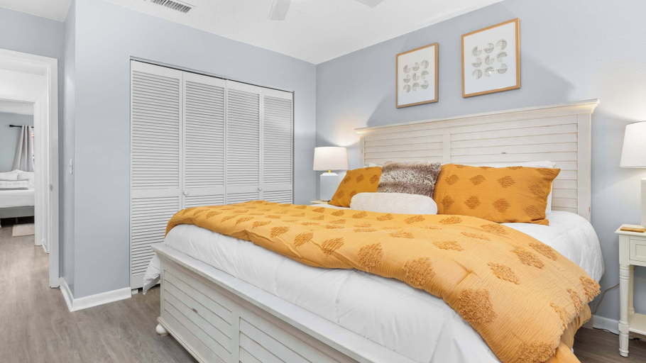 Bedroom 3, Spacious Family-friendly Retreat Beach Walkable, Baldwin
