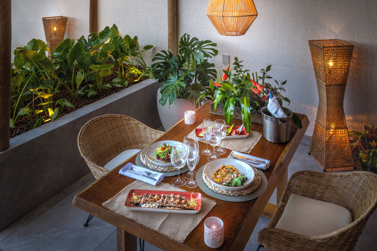 Food & Drinks 16