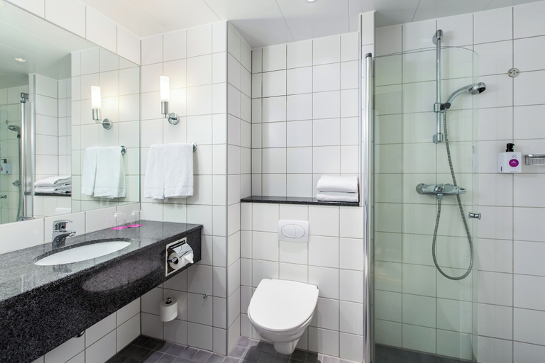 Bathroom 4, Quality Hotel Fredrikstad, Fredrikstad