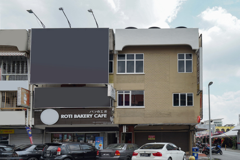 Exterior & Views