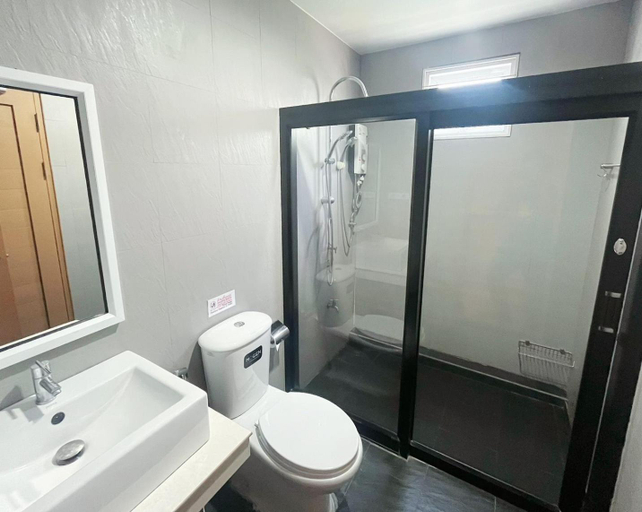Bathroom 3, DeliZiaDeVillaเดลิเซียเดอวิลล่า(พักได้สูงสุด9ท่าน), Muang Satun