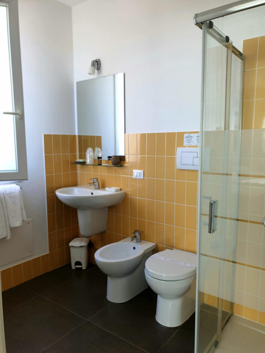 Bathroom 4, Hotel Grel, Ragusa