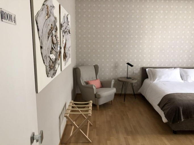 Bedroom 4, 200 Rooms & Terrace, Bari