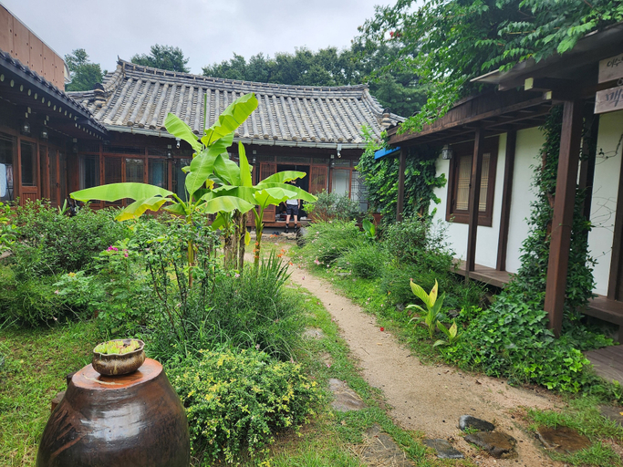 Others 1, Namuae, Gyeongju