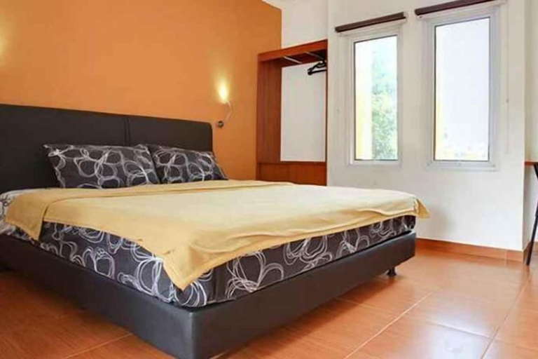 Bedroom 13