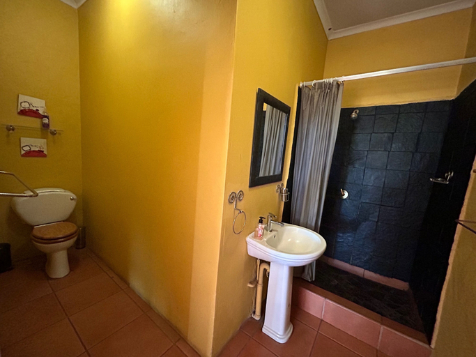 Bathroom 4, Kwathabisile Bush Retreat, City of Tshwane