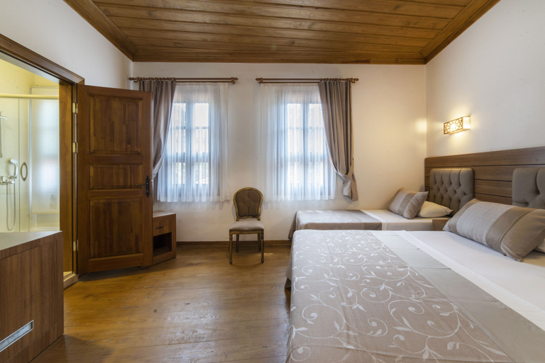 Bedroom 4, Armistis Hotel, Mudanya
