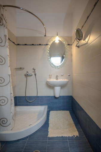 Bathroom 3, Chateau Zevgoli , South Aegean
