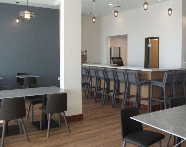 Food & Drinks 5, Radisson Hotel Pendleton Airport, Umatilla