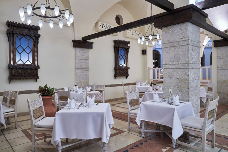 Food & Drinks 5, Sultan Bey Hotel, Al-Ghurdaqah 2