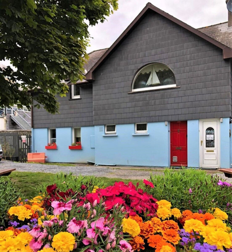 Exterior & Views 4, 2 Bedroom Harbour View Apartment in Kinsale