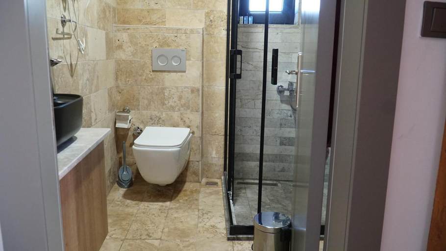 Bathroom 5, Pikan Ephesus, Selçuk