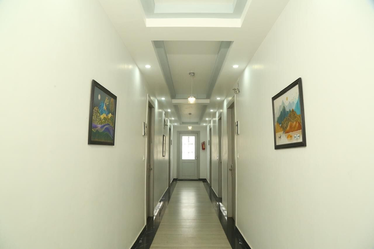 Others 1, Paramhans Hotel, Dehradun