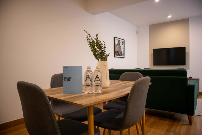 Room 3, w Striking 1BR in Miraflores, Lima