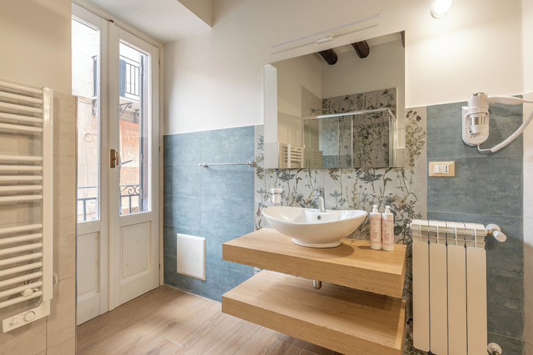 Bathroom 3, Alabardieri Apartments by Wonderful Italy, Palermo