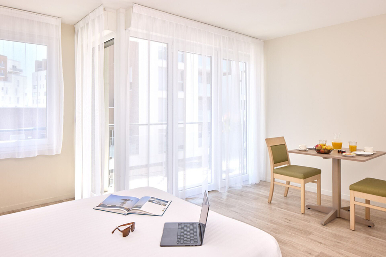 Bedroom 3, Quality Aparthotel Le Havre les docks, Seine-Maritime