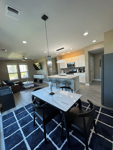 Others 5, Luxury 2S Condo Hot Tub Gym Pool Airport, Travis
