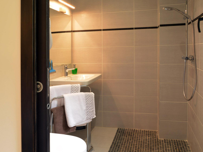 Bathroom 3, Le MOULIN des CHARTREUX - 1733, Savoie