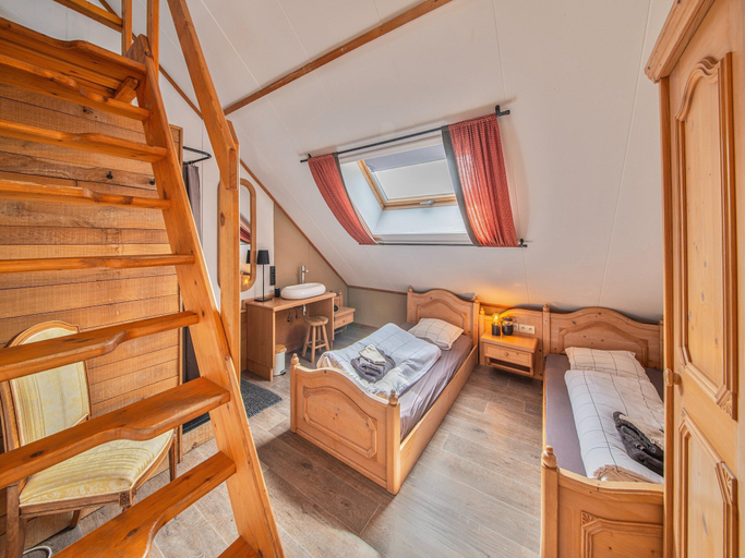 Others 3, Luxurious House With Sauna in Bastogne, Luxembourg