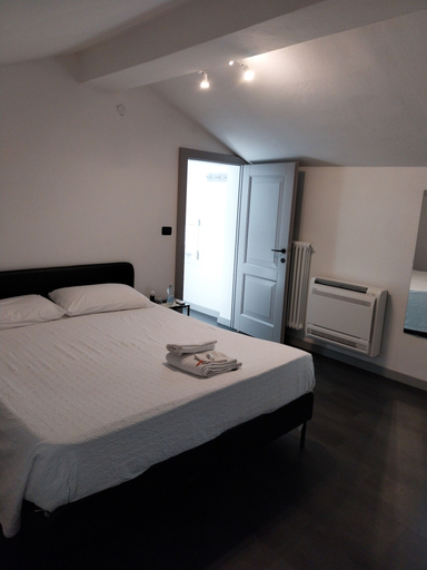 Bedroom 3, Borgodieci Camere e Colazione, Reggio Nell'Emilia