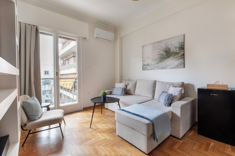 Others 4, Attica - Captivating 2-Bedroom Apt & Balcony in Athens, Attica