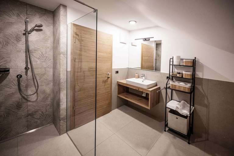 Bathroom 3, Wonga Apartments, Bolzano