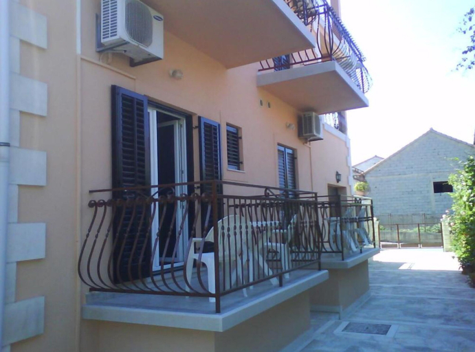 Exterior & Views 2, Rooms Tatjana, Supetar