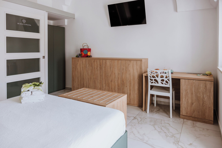 Room 3, Biancomora, Taranto