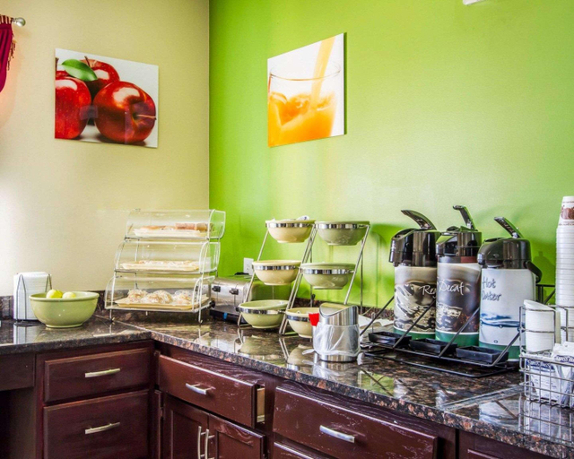 Food & Drinks 5, Quality Inn Fort Payne, De Kalb