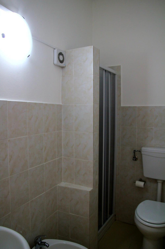 Bathroom 3, Cortile Stesicoro, Catania