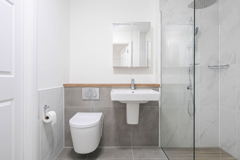 Bathroom, The Modern Nest Over 65s Retreat, Surrey