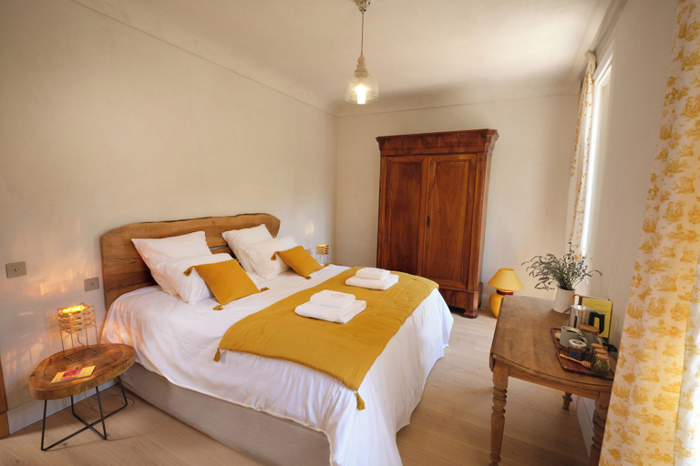 Bedroom 2, Ferme Saint-Georges en Provence, Var