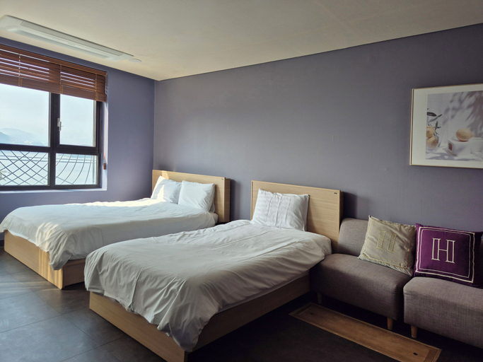 Bedroom 3, Interlaken Pension in Gapyeong, Gapyeong