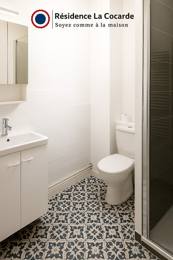 Bathroom 3, Résidence La Cocarde, Cher