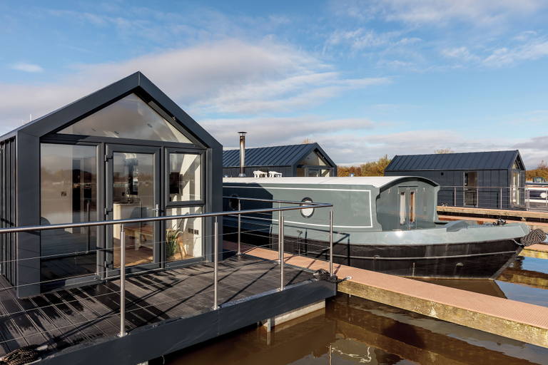 Terrace/patio 4, Tattenhall Marina, Cheshire West and Chester