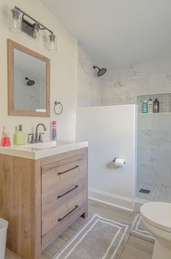 Bathroom 2, The Columbus Collective 4Bed with games, Muscogee