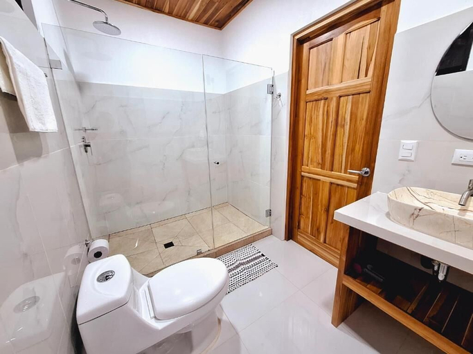 Bathroom 3, CORCOVADO & DRAKE INN, Osa