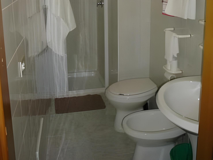 Bathroom, Hotel Esperia, Bari