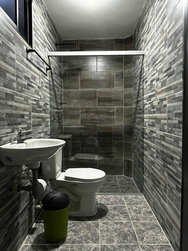 Bathroom, Hogar El Descanso Itagui, Itagüí