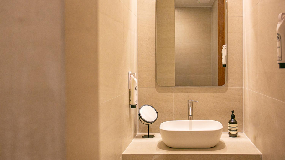 Bathroom 5, Busan Hotel Dongrae, Dongnae
