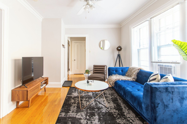 Others 5, Nice 1BR Spot - Eastwood rep, Cook